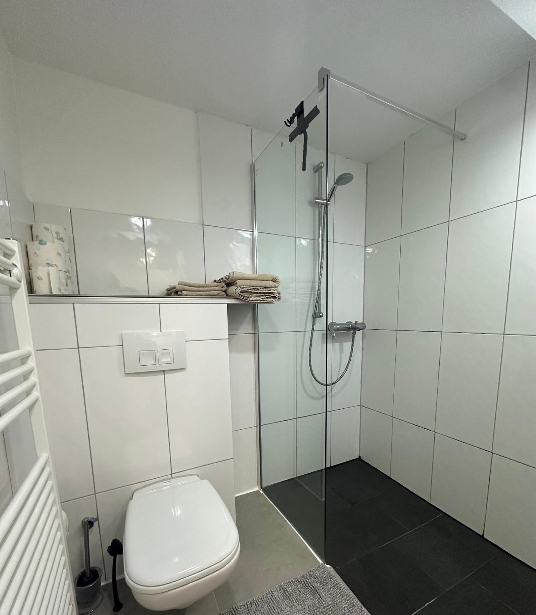 Charmante 2 Zimmer Souterrain Hannover Eksteriør billede